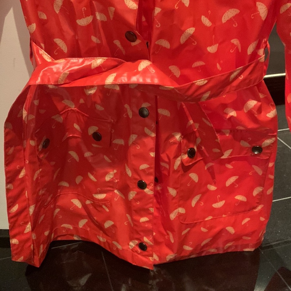Rain coat - Picture 6 of 14